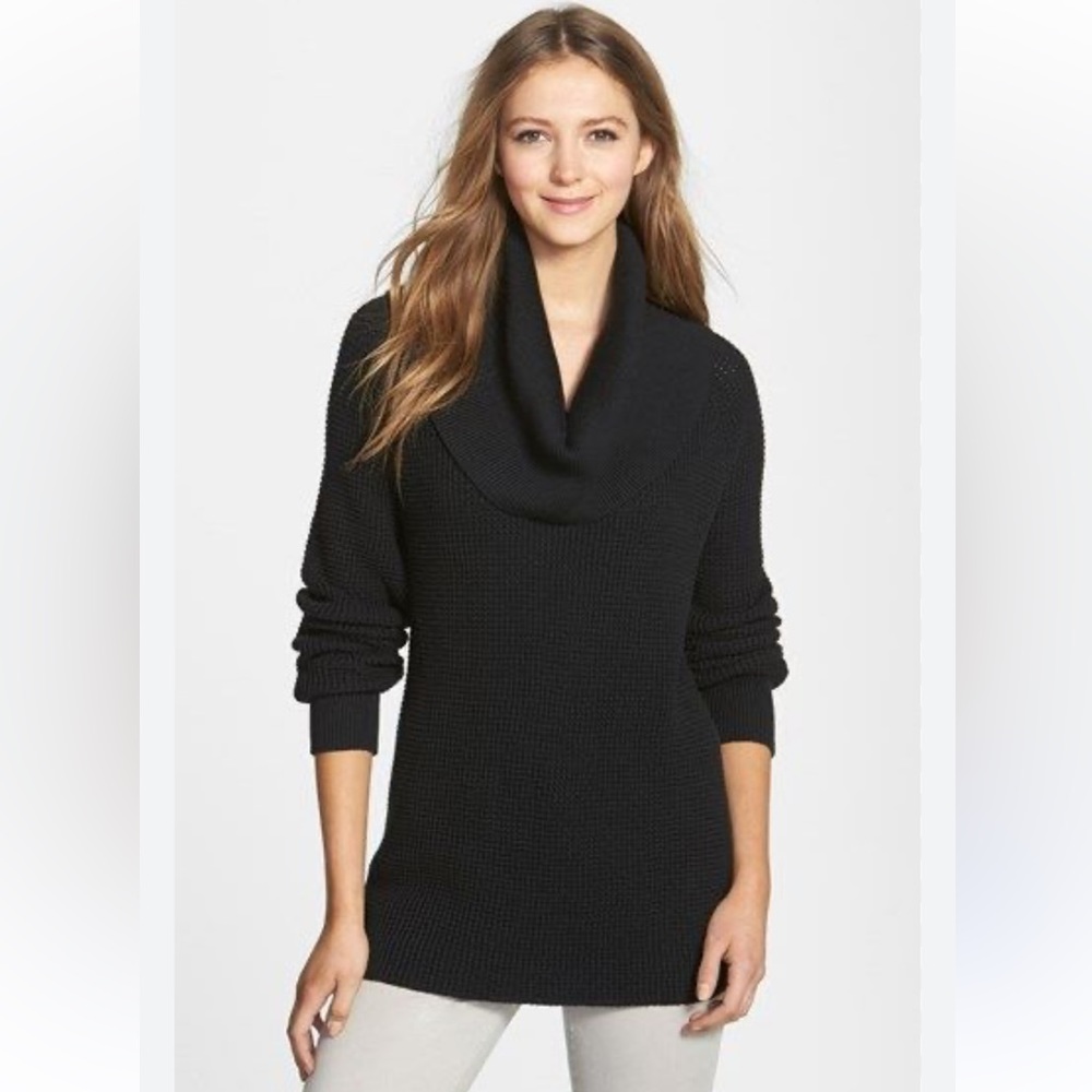 MICHAEL KORS COLLECTION
Sexy versatile  Off-The-Shoulder or Cowl neck Sweater